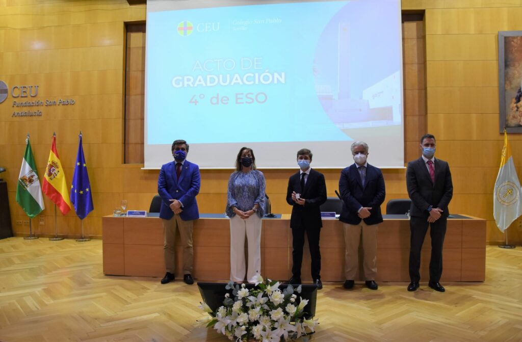 DSC 5520R 1 &bull; Graduación de los alumnos de 4º de ESO del Colegio CEU San Pablo Sevilla
