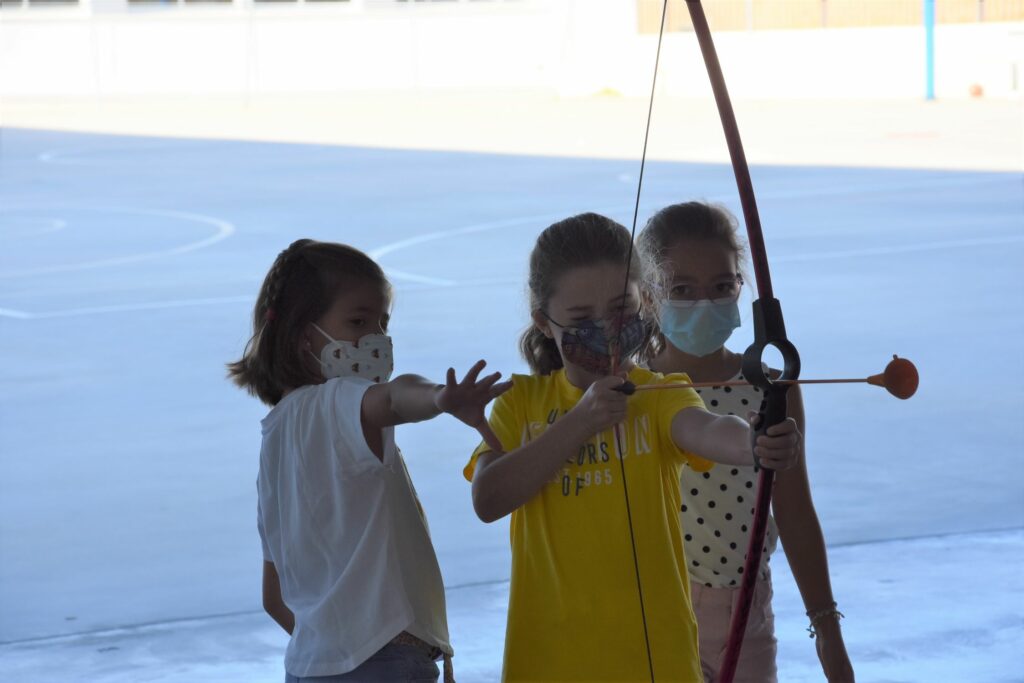 DSC 7619 1 &bull; Cuentacuentos, tiro con arco y partidos de ping pong, en una divertida jornada en el Summer Camp del Colegio CEU San Pablo Sevilla