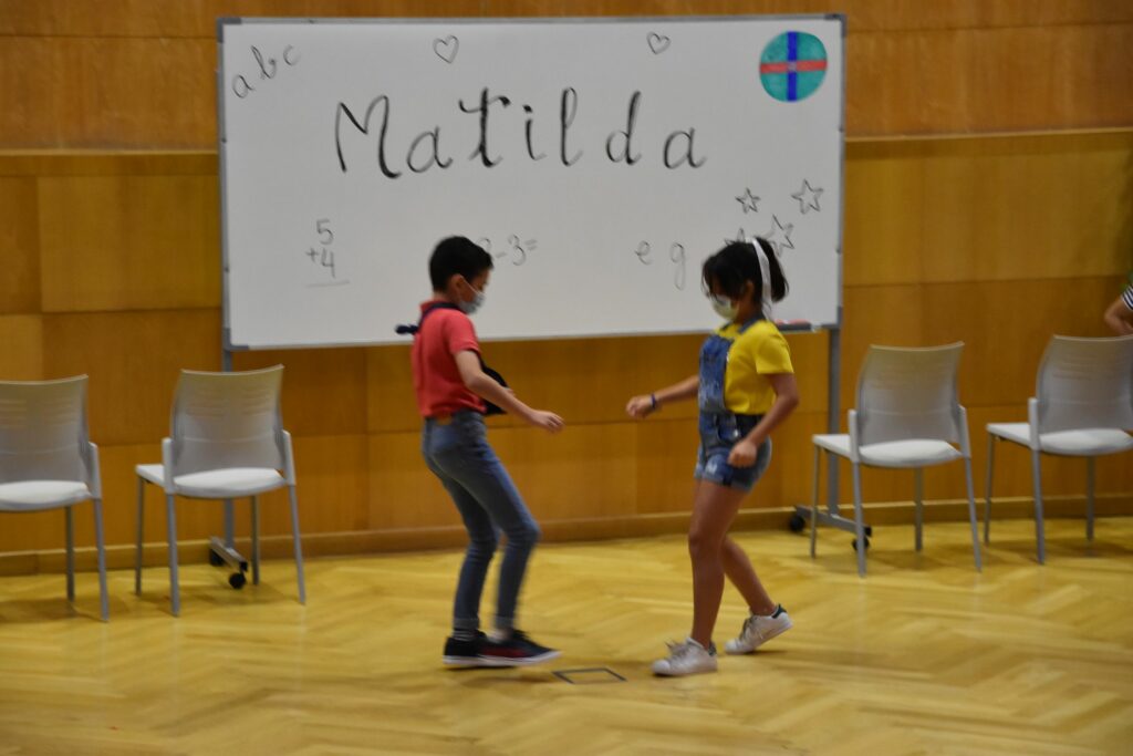 DSC 9060 &bull; Final de curso a ritmo de musical