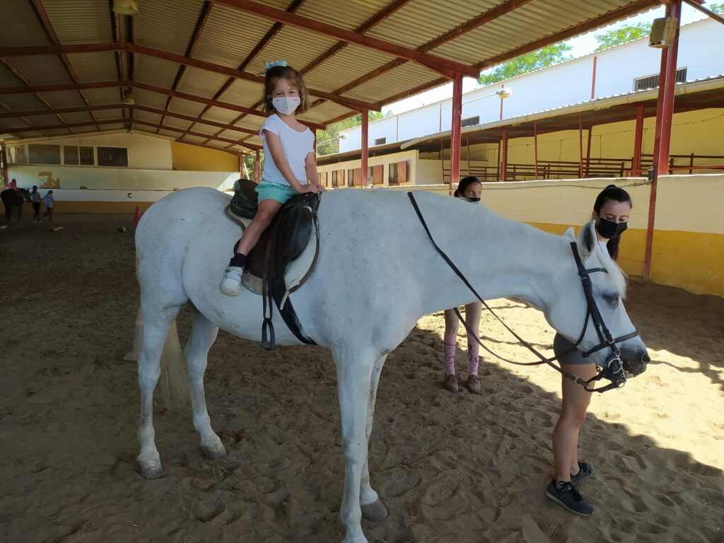 WhatsApp Image 2021 07 02 at 11.39.512 1 &bull; El Summer Camp visita el Club Hípico El Galapagar y disfruta de una divertida jornada ecuestre