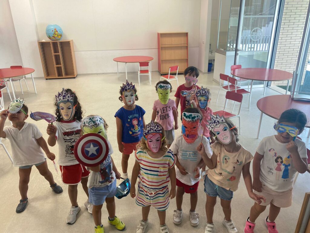 WhatsApp Image 2021 07 07 at 14.42.352 &bull; Finaliza el Summer Camp del Colegio CEU San Pablo Sevilla