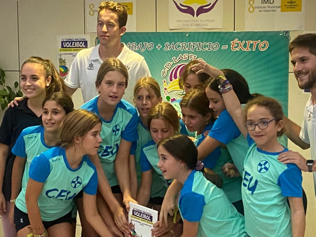 WhatsApp Image 2022 10 04 at 08.55.28 &bull; El Colegio CEU San Pablo Sevilla participa en el IV Torneo Nacional CD Las Flores de voleibol