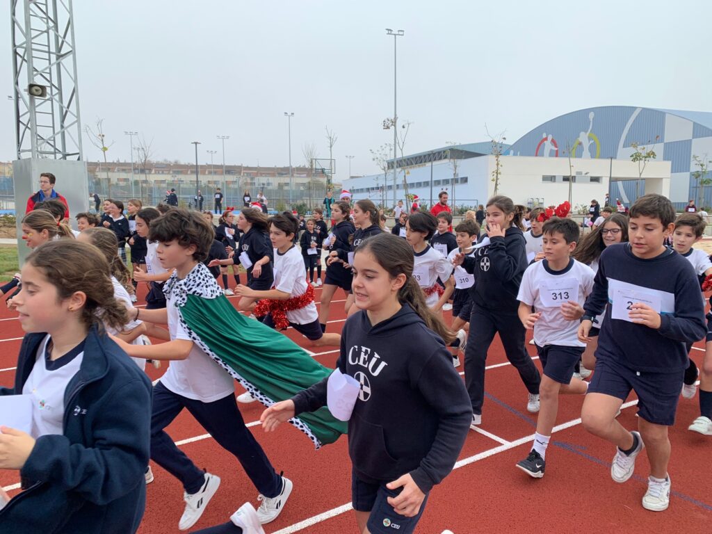 WhatsApp Image 2022 12 22 at 16.07.122 &bull; El Colegio CEU San Pablo Sevilla celebró la ‘I Carrera CEU San Silvestre’