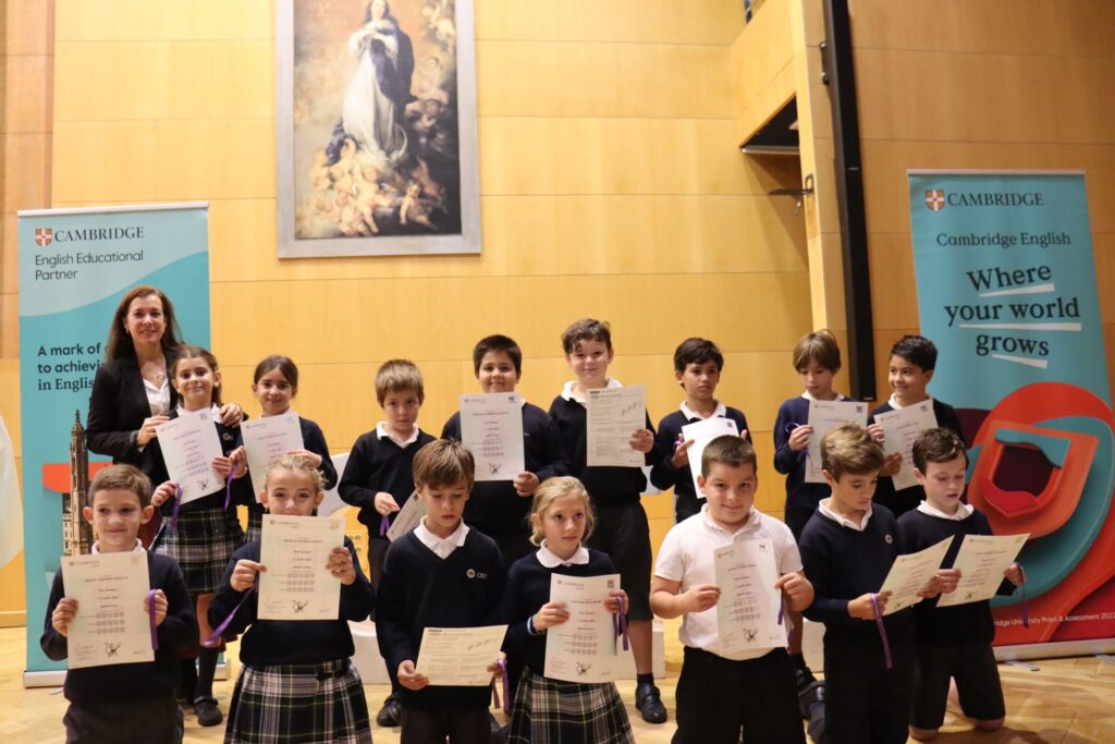 WhatsApp Image 2024 10 16 at 19.38.55 2 &bull; Congratulations! Entrega de diplomas de Cambridge a los alumnos del Colegio CEU San Pablo Sevilla