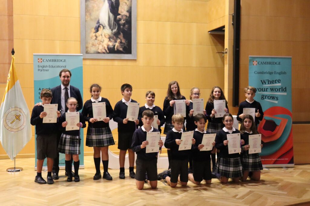 WhatsApp Image 2024 10 16 at 19.38.58 &bull; Congratulations! Entrega de diplomas de Cambridge a los alumnos del Colegio CEU San Pablo Sevilla