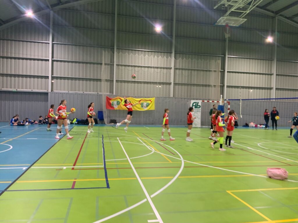 WhatsApp Image 2025 02 21 at 16.32.07 &bull; El equipo Alevín de voleibol CEU se proclama campeón de Sevilla en la Liga LED