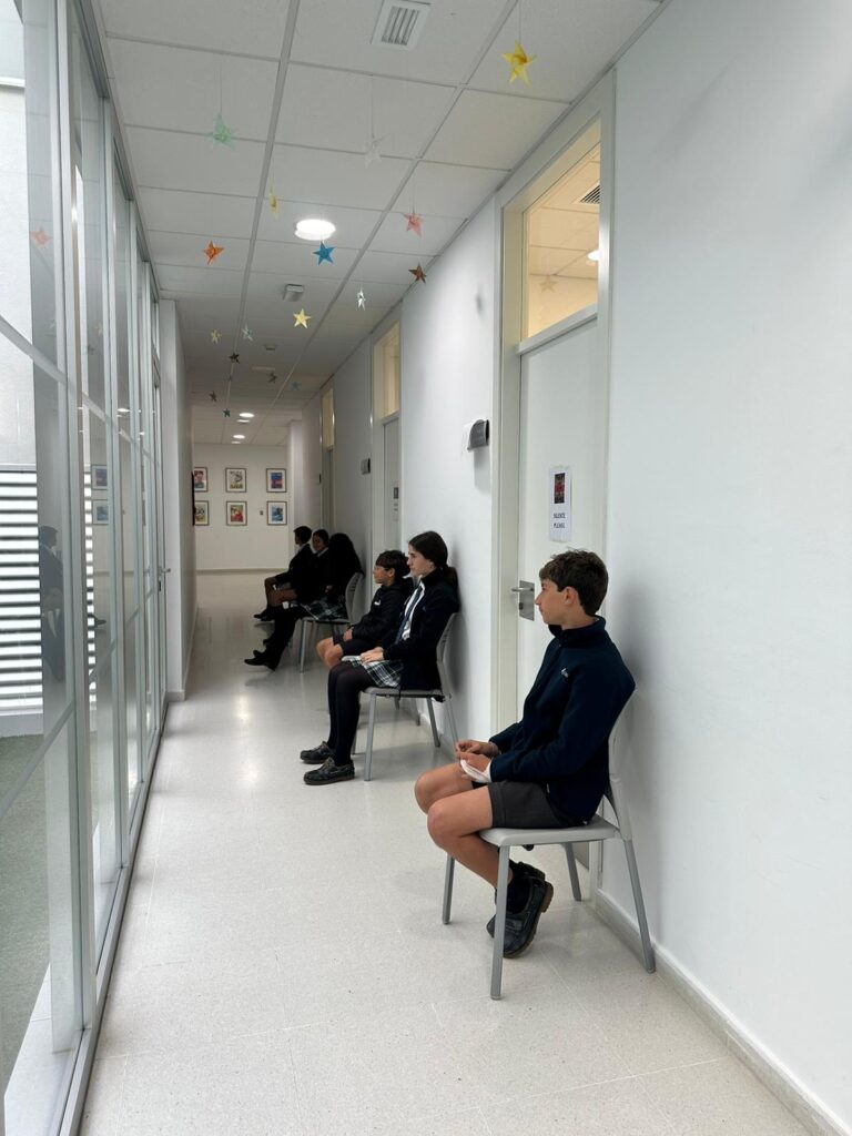 WhatsApp Image 2025 02 25 at 14.05.39 1 &bull; Los alumnos del Colegio CEU San Pablo Sevilla se preparan para los exámenes oficiales de Cambridge con los Mock Exams