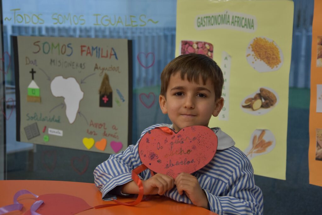 abuelos ceu andalucia 5 &bull; El Colegio CEU San Pablo Sevilla celebra el Día de los Abuelos
