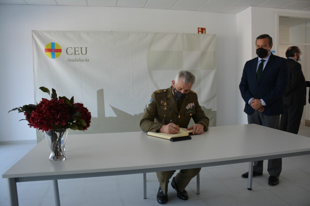 inauguracion bachillerato 948 1 &bull; El Colegio CEU San Pablo Sevilla amplía sus instalaciones e inaugura la nueva etapa de Bachillerato